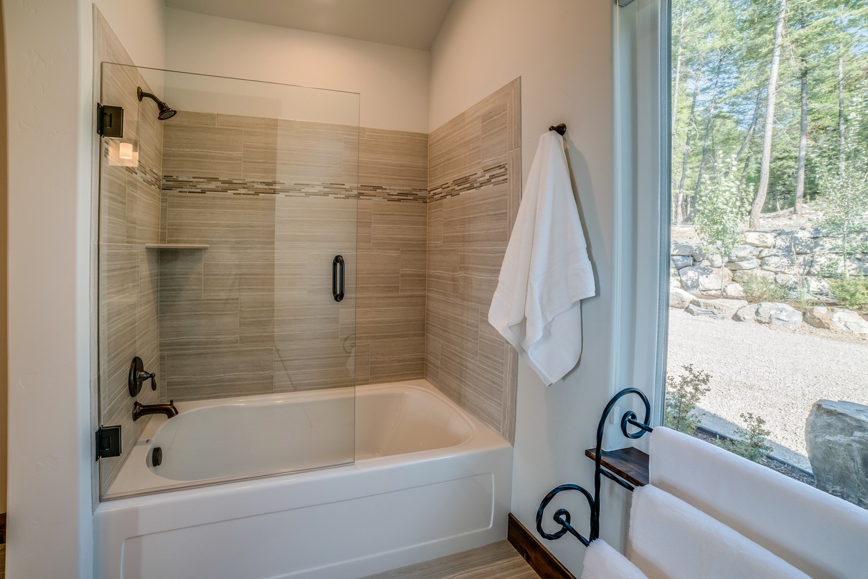 Shower & Tub Installation in Hayward